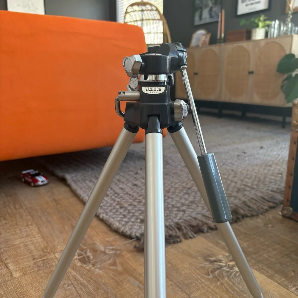 vintage Yashica brand tripod model number ST-1